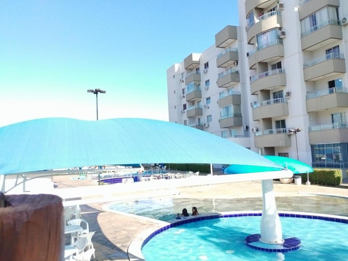 Lagoa Quente - De 2 Quartos Em Apartamento *
