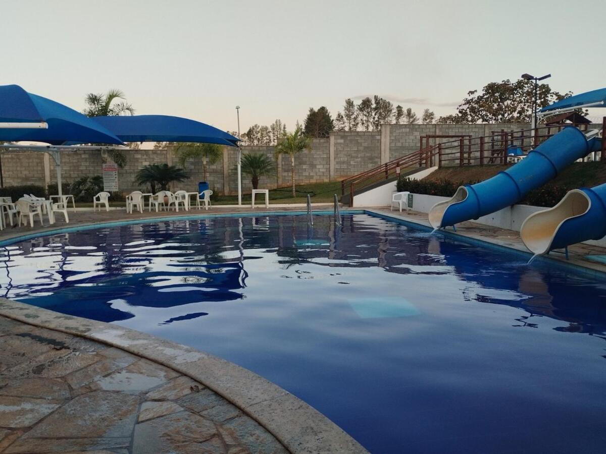 Apartamento Lagoa Quente - De 2 Quartos Em